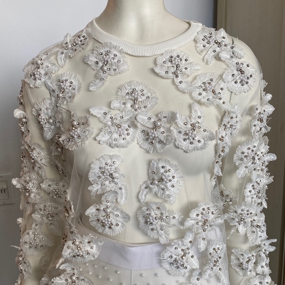 White mesh floral embroidered long sleeve top - Picture 3 of 3